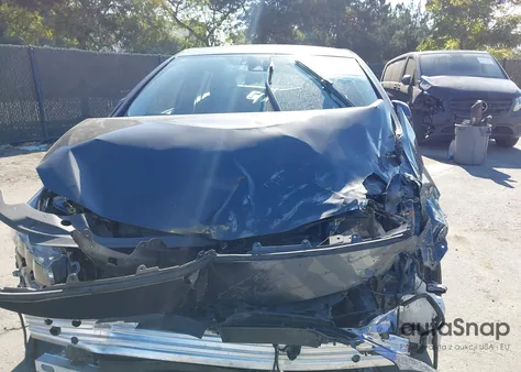 2018 Toyota Prius Prime Plus из США, поврежденный, VIN JTDKARFP7J3075731